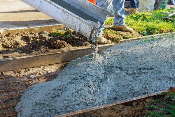 Cost of Driveway Concrete Pouring in Longmont